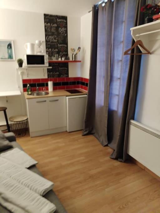 Studio Rue De La Sante Paris Bagian luar foto