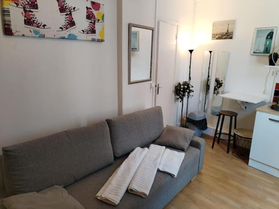 Studio Rue De La Sante Paris Bagian luar foto