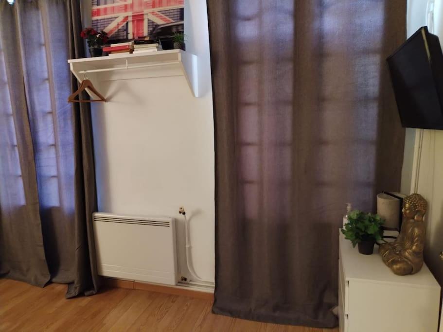 Studio Rue De La Sante Paris Bagian luar foto