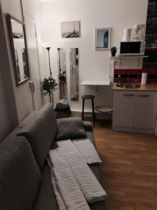 Studio Rue De La Sante Paris Bagian luar foto